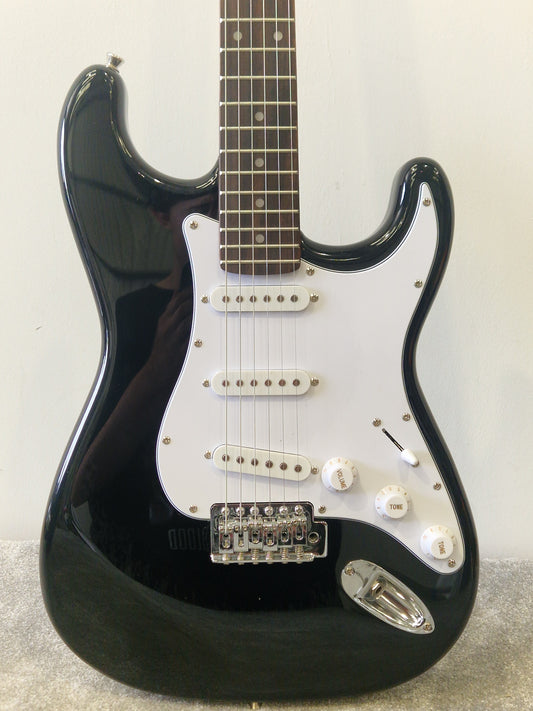 Aria Pro II STG-003 Electric Guitar – SSS Pickup Layout & Maple Neck – Excellent