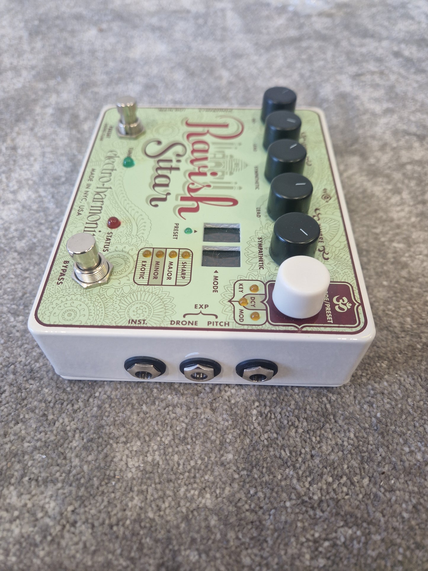 Electro-Harmonix Ravish Sitar Pedal – Polyphonic Sitar Emulator – Excellent w/ Manual & Original Box