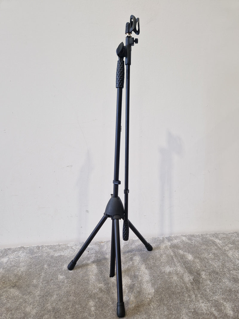 Chord Microphone Tripod Stand – Lightweight Frame – Very Good – w/ Pulse gig bag - Image 2