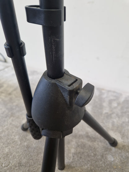 Chord Microphone Tripod Stand – Lightweight Frame – Very Good – w/ Pulse gig bag