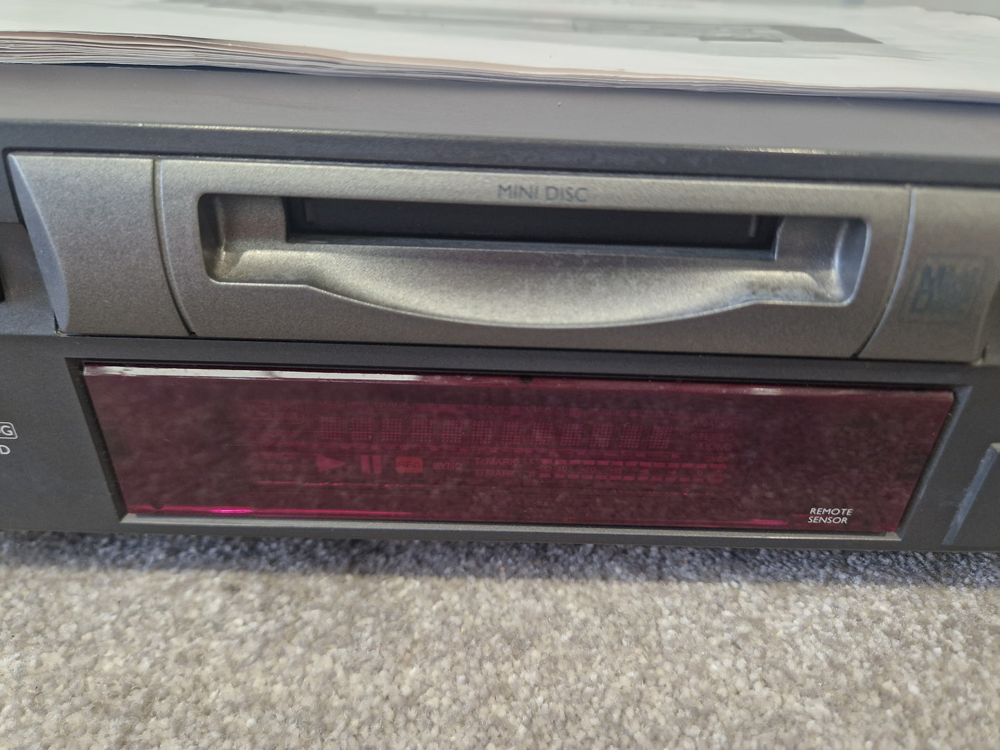 Grundig MD 50 MiniDisc Player/Recorder – Built-In Power Cable – Good w/ Manual
