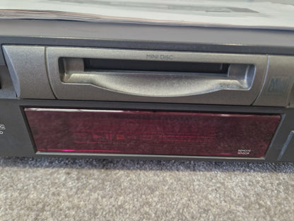 Grundig MD 50 MiniDisc Player/Recorder – Built-In Power Cable – Good w/ Manual