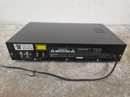 Grundig MD 50 MiniDisc Player/Recorder – Built-In Power Cable – Good w/ Manual