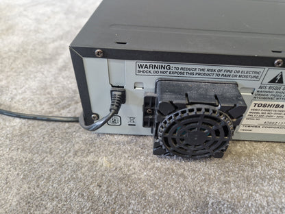 Toshiba RD-XV45 DVD/VHS/HDD Recorder – Remote & Manual – Very Good
