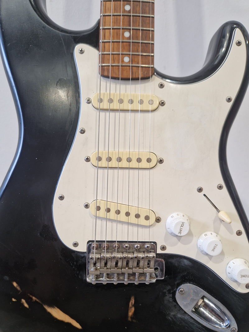 Fender Squier Korean Stratocaster 1987 Electric Guitar  – Naturally Distressed Finish - Good - Image 5