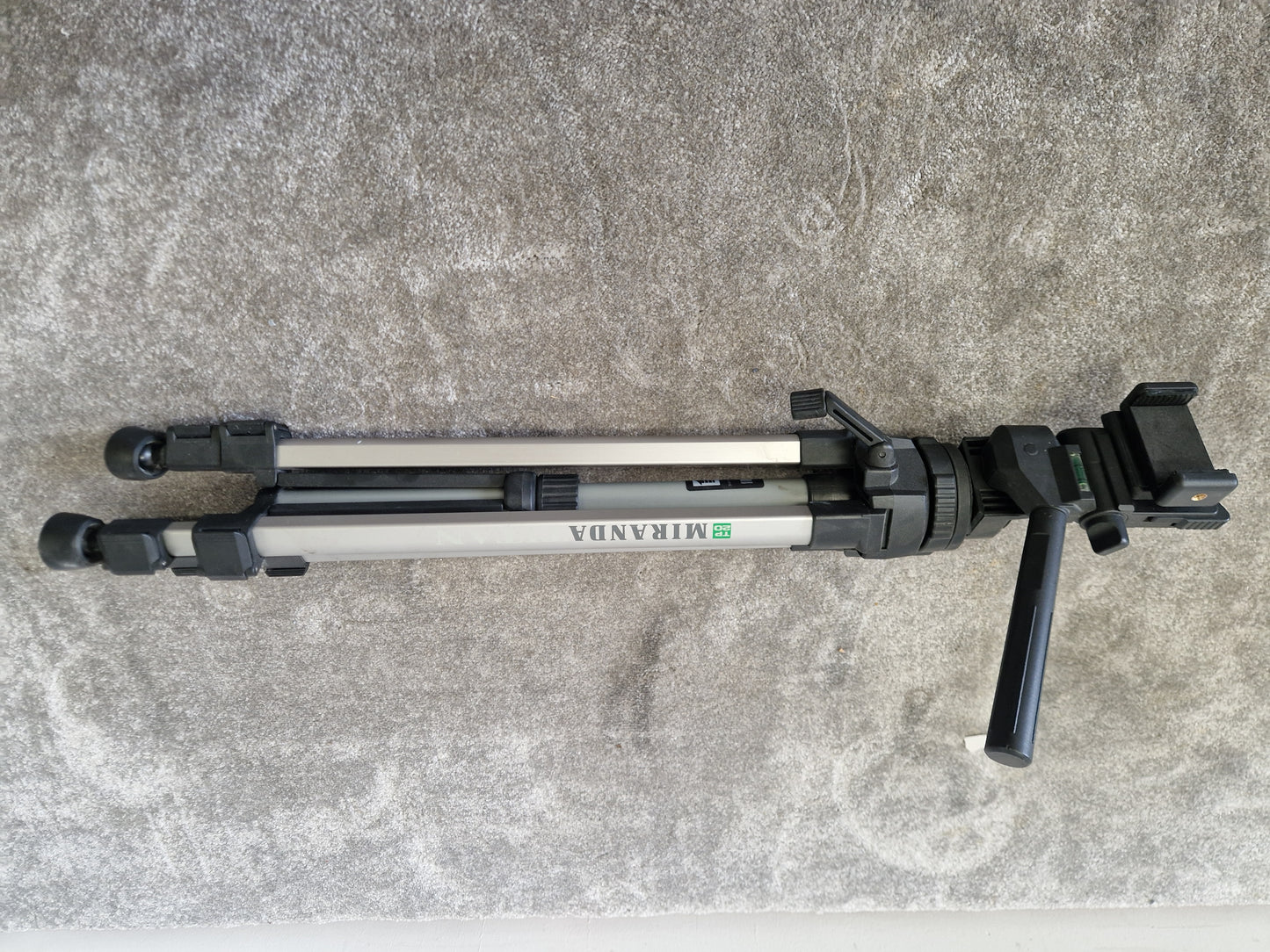 Miranda Titan Camera/Phone Tripod – Adjustable Height – Universal Mount – Excellent