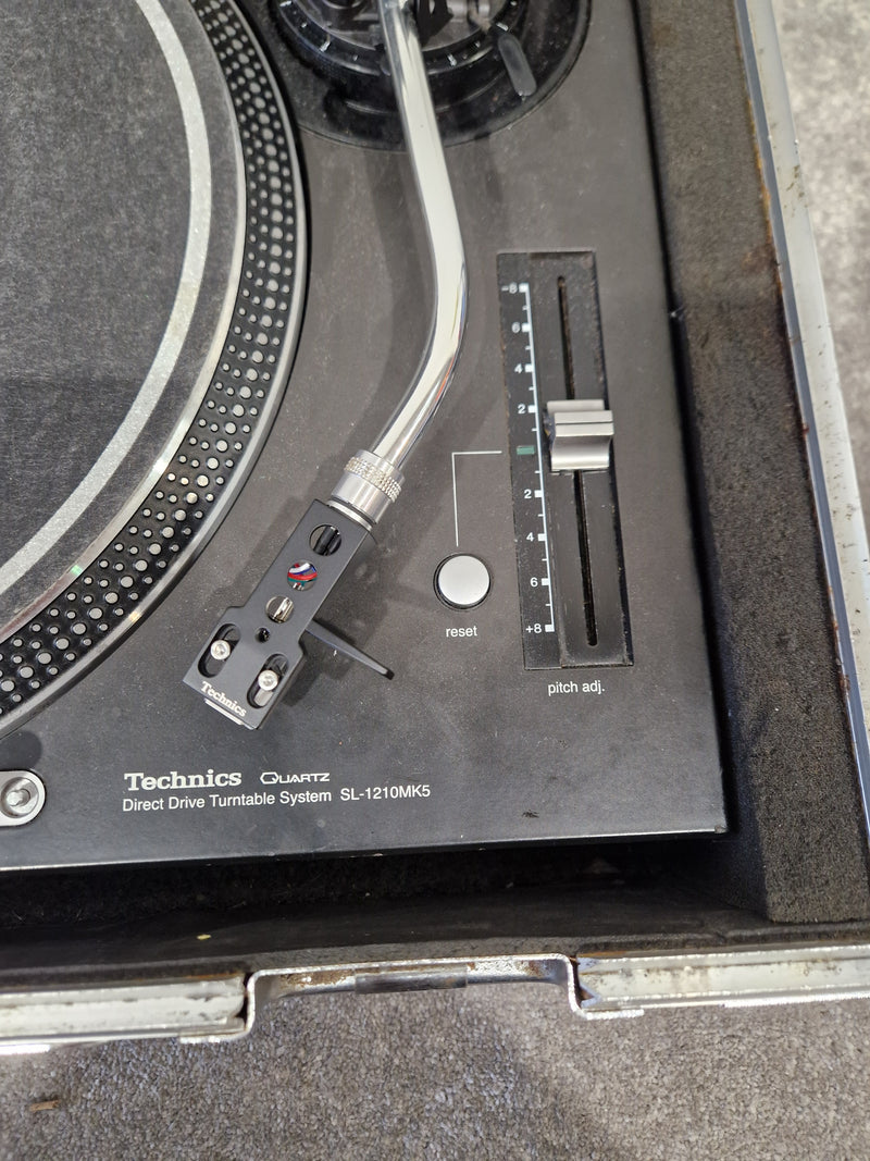 Technics SL-1210MK5 Turntable – Quartz Direct Drive – Road Case Included – Good - Image 3