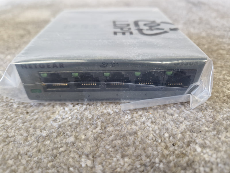 Netgear GS305 Essentials Edition – 5-Port Gigabit Ethernet Switch - Excellent w/ Original Box - Image 2