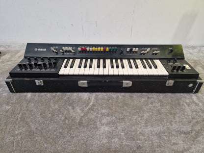 Yamaha SY-2 – Monophonic Analog Synth – Aftertouch Keyboard – Very Good Vintage w/ Case + Legs