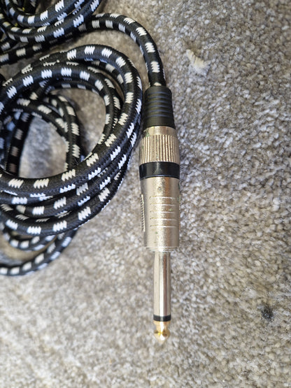 5M Black & White Patterned Guitar Cables Pair – Noise-Resistant Shielding – Excellent
