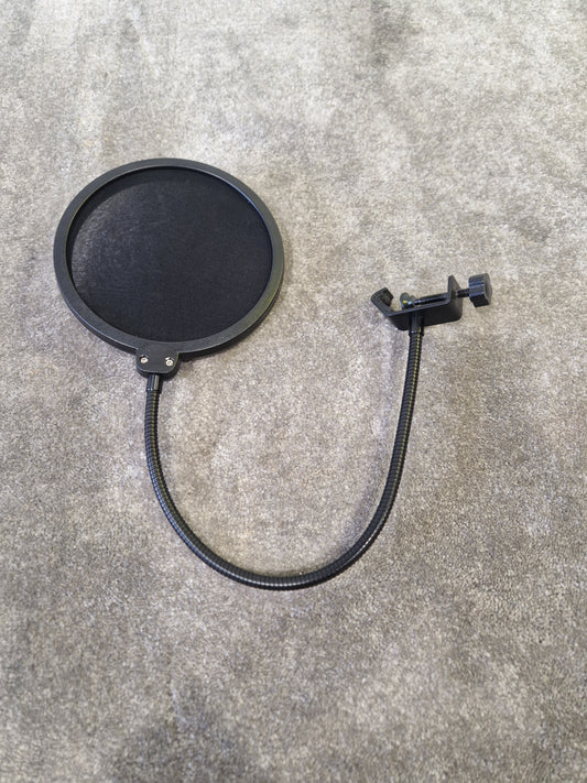 Microphone Pop Filter – Adjustable Reach, Desk Clamp – Very Good