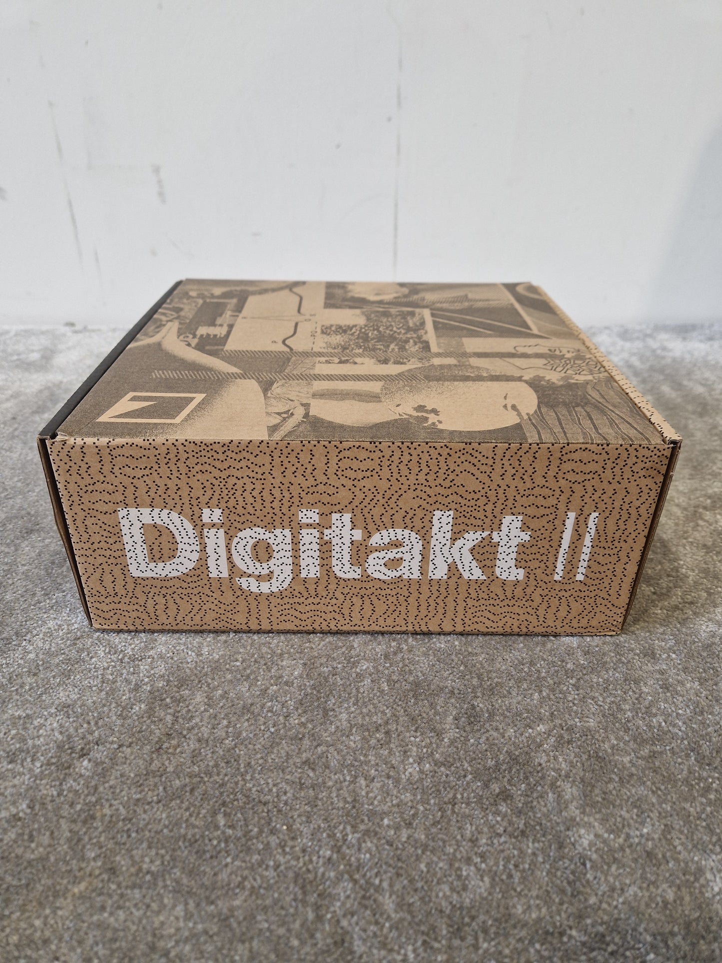 Elektron Digitakt II – Digital Drum Computer & Stereo Sampler – Excellent w/ Original Box