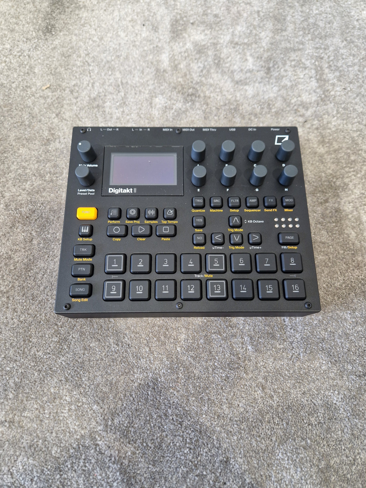 Elektron Digitakt II – Digital Drum Computer & Stereo Sampler – Excellent w/ Original Box