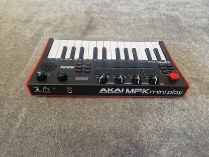 Akai MPK Mini Play – Compact MIDI Controller w/ Built-In Sounds – Excellent w/ Case