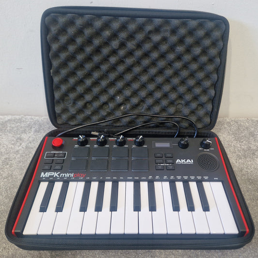 Akai MPK Mini Play – Compact MIDI Controller w/ Built-In Sounds – Excellent w/ Case