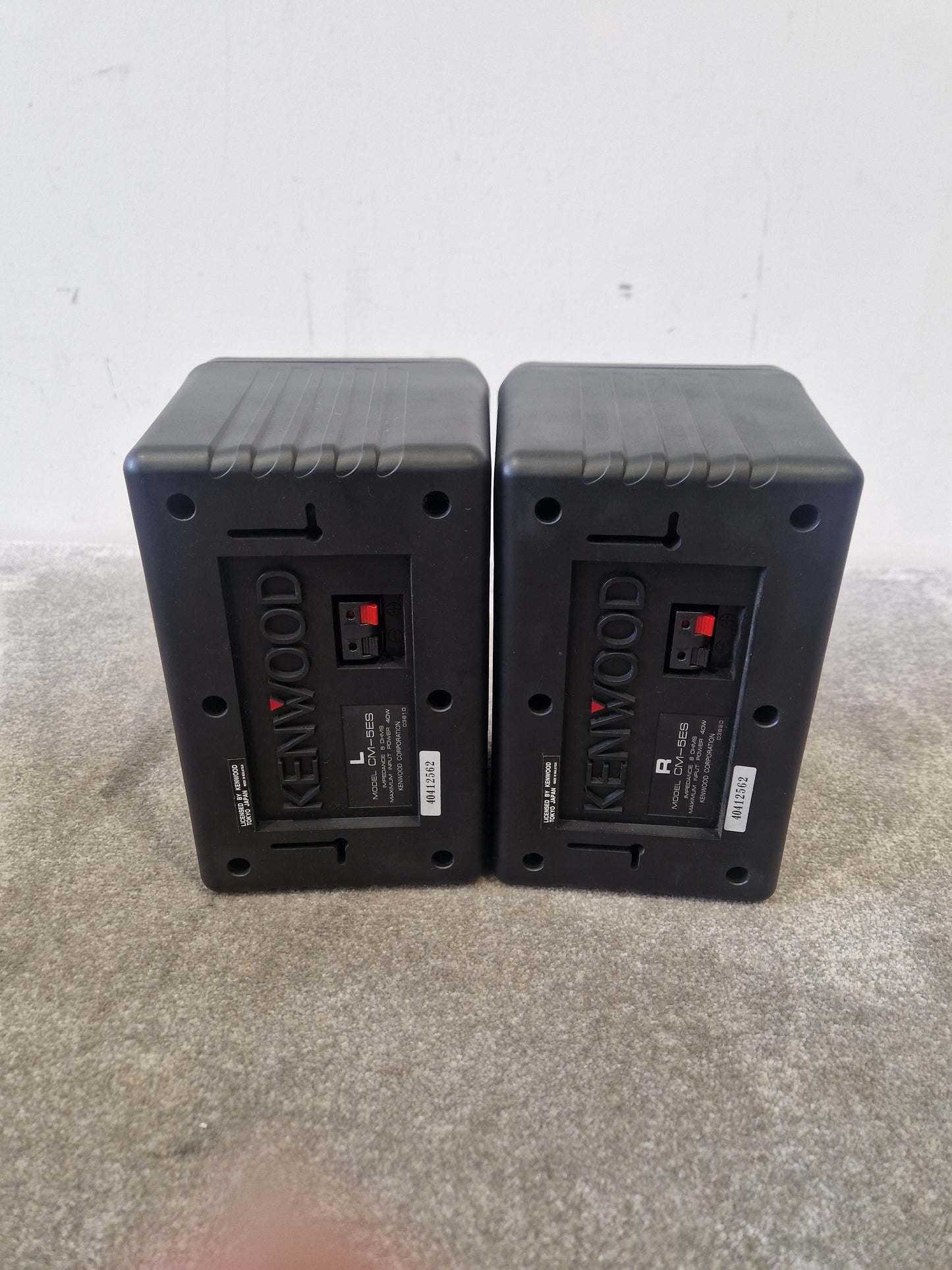 Kenwood CM-5ES – Compact Bookshelf Speakers – Excellent  w/ Original Box