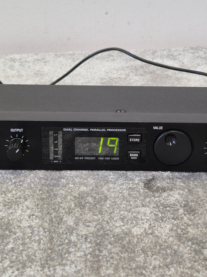 Alesis Microverb 4 - Digital Reverb Processor - Very Good w/ Original box