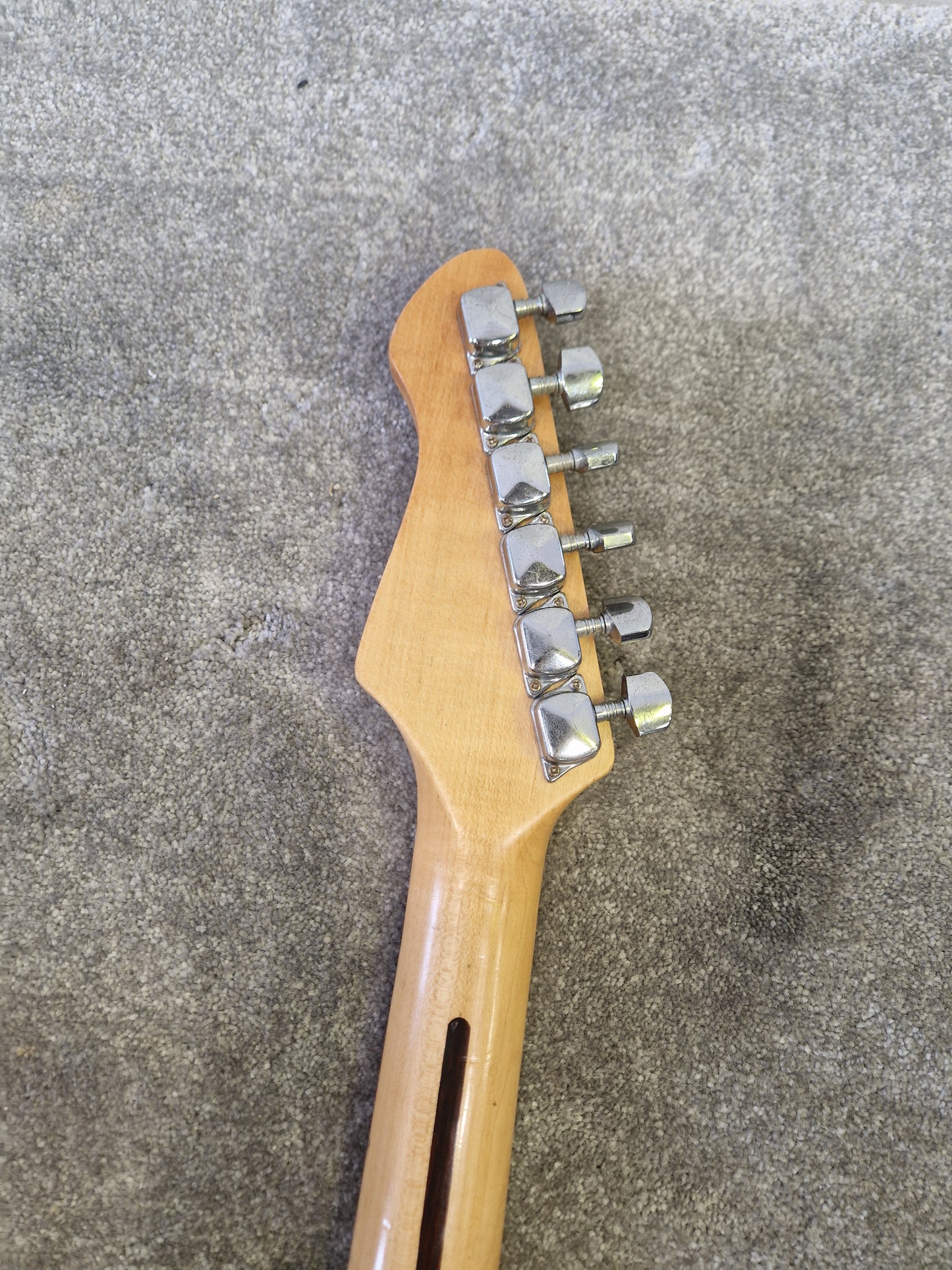 Rockwood by Hohner LX90L - Solid Body Electric Guitar, Ernie Ball Strings - Fair