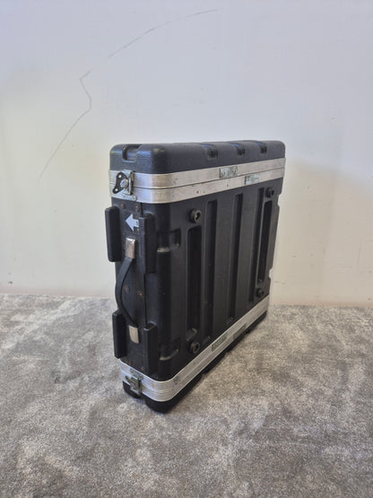 SKB 2u Plastic/Metal Rack Mount Flight Case - Very Good