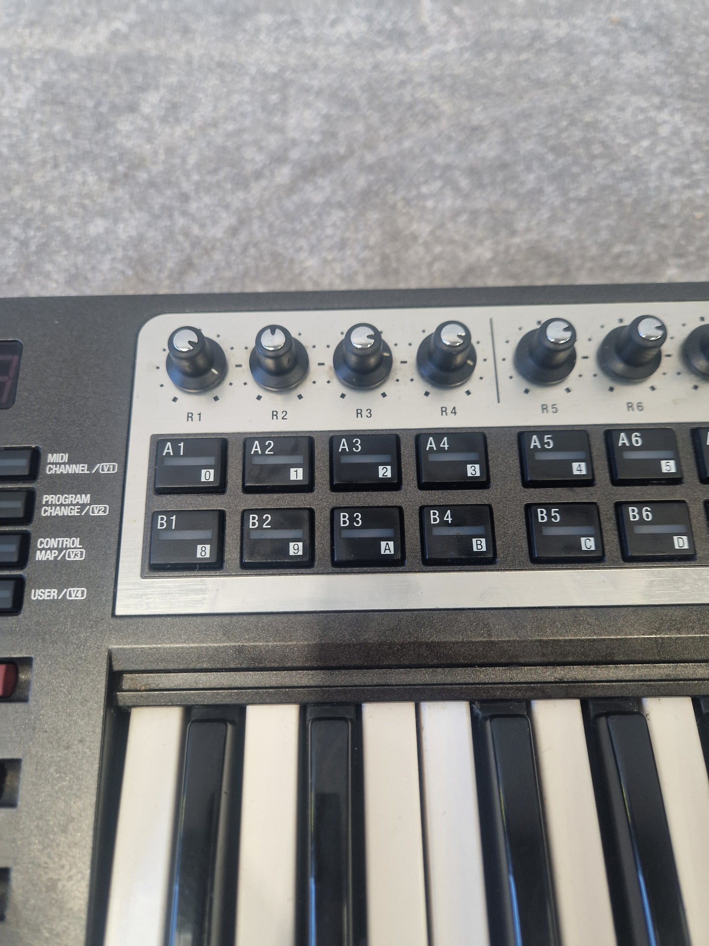 Roland Edirol PCR-800 - 61-Key MIDI Controller, USB Connectivity - Fair