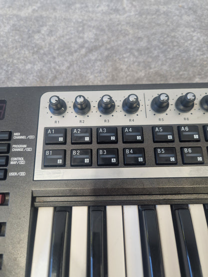 Roland Edirol PCR-800 - 61-Key MIDI Controller, USB Connectivity - Fair