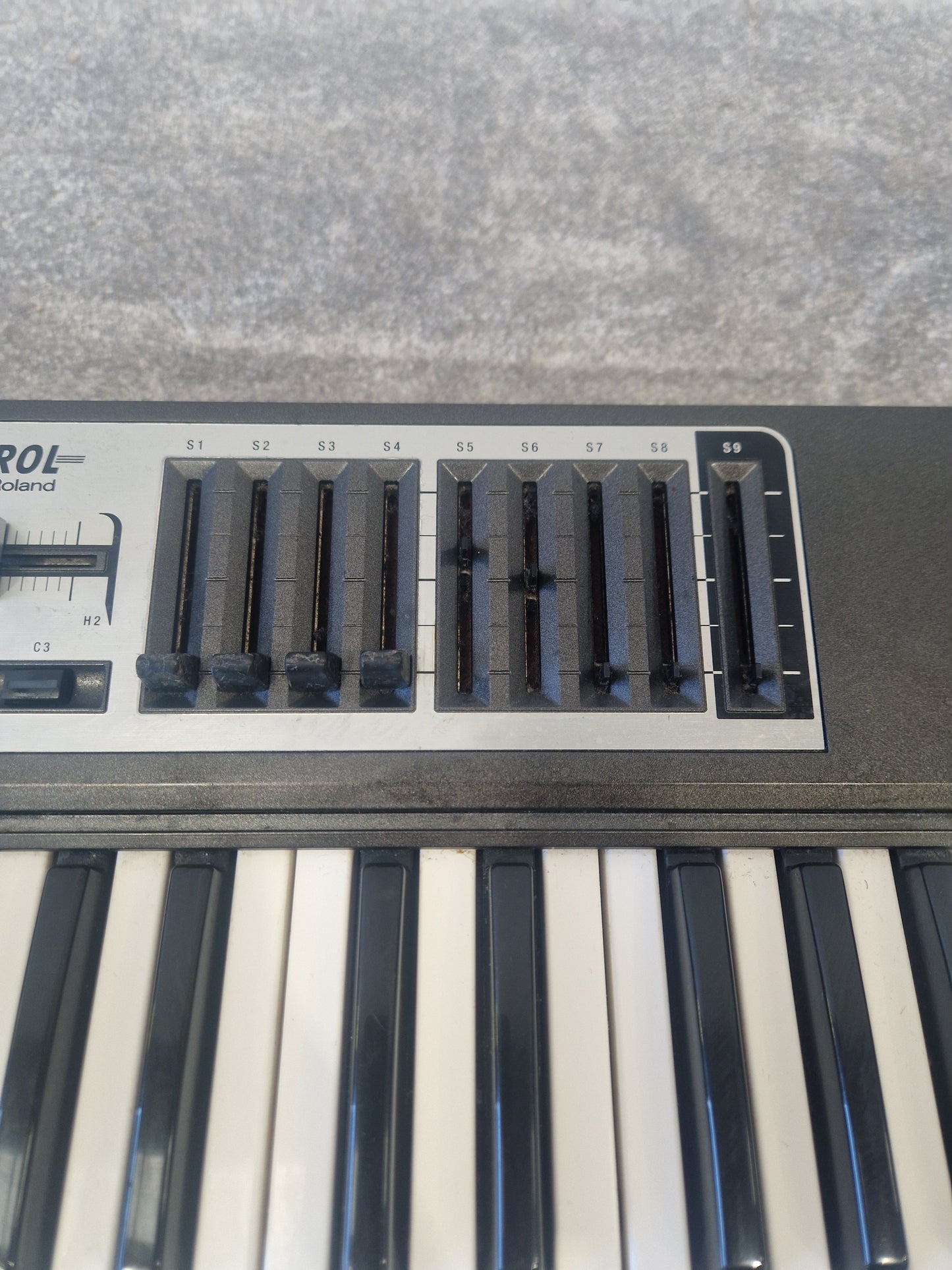 Roland Edirol PCR-800 - 61-Key MIDI Controller, USB Connectivity - Fair