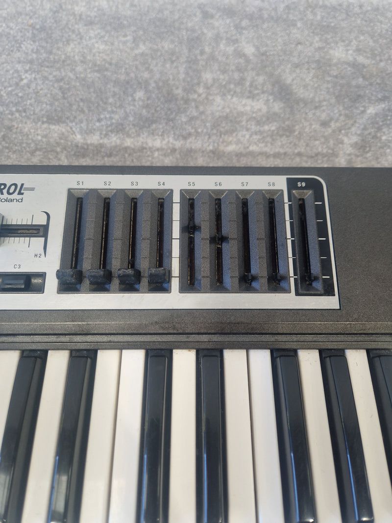 Roland Edirol PCR-800 - 61-Key MIDI Controller, USB Connectivity - Fair - Image 8