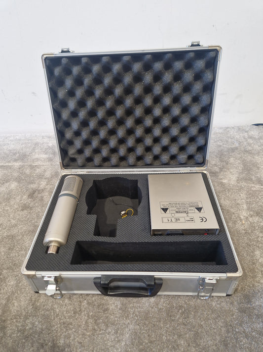 sE Microphone and Transmitter - sE T1 / sE2200T - Professional Grade, Wireless - Very Good w/ Hard Case