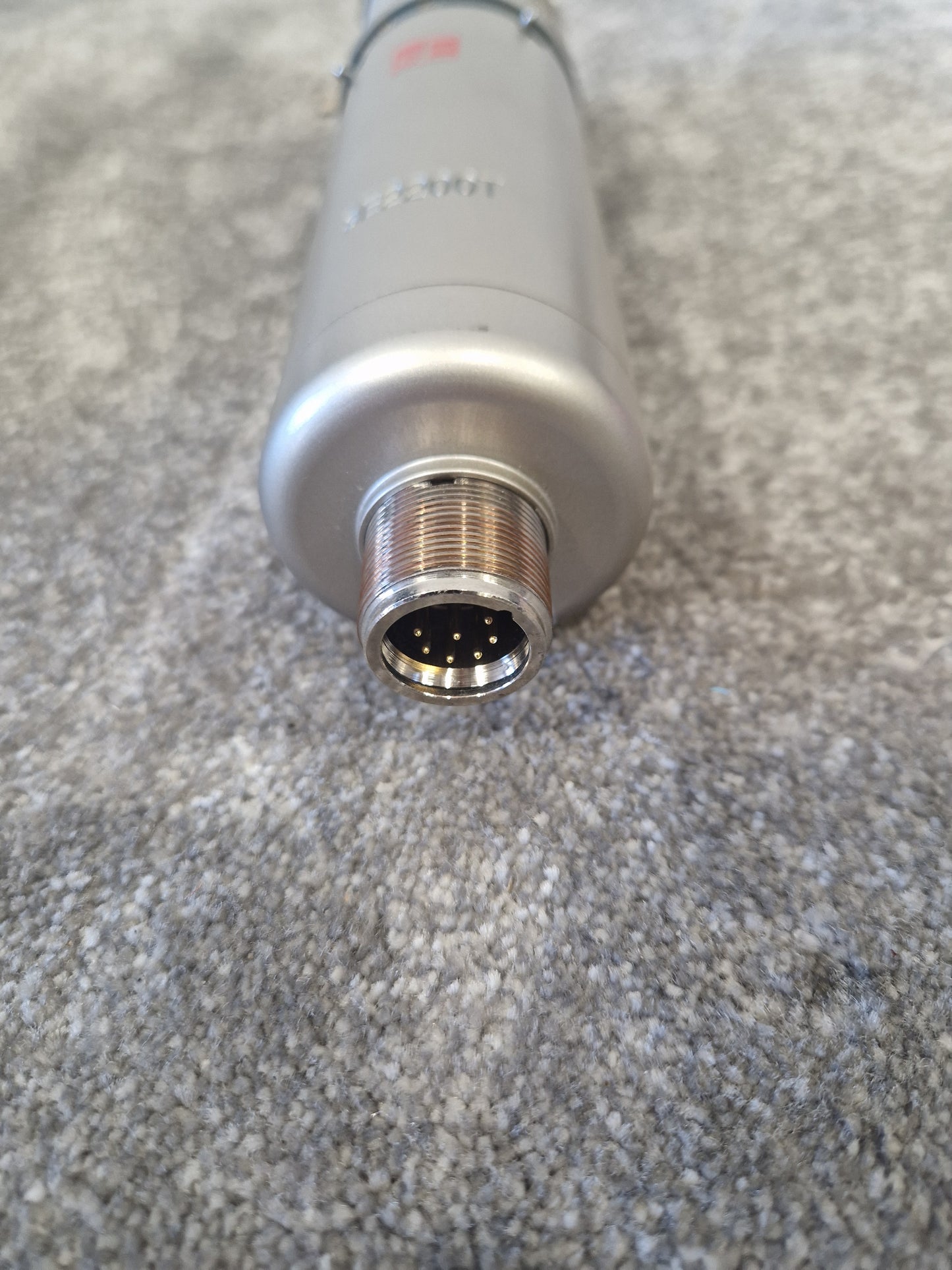sE Microphone and Transmitter - sE T1 / sE2200T - Professional Grade, Wireless - Very Good w/ Hard Case