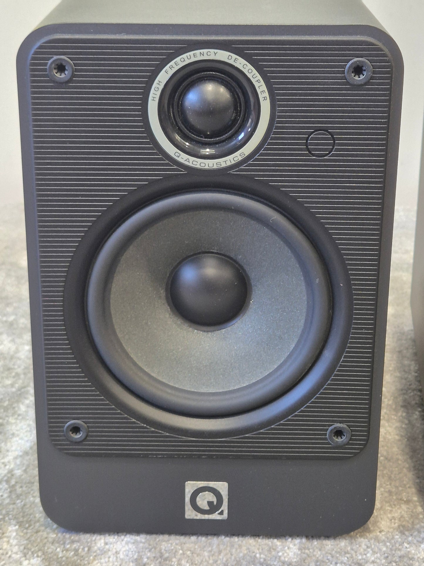 Q Acoustics 2020i - Pair of High-Fidelity Speakers - Very Good