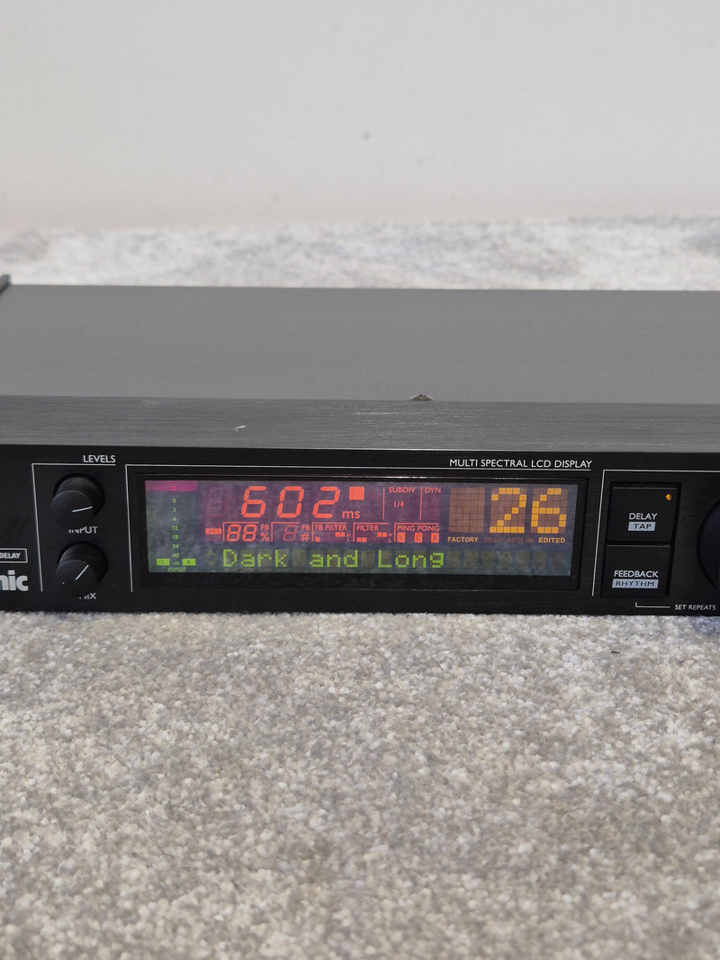 TC Electronic D-Two - Multi-Effects Processor, Digital Delay - Very Good w/ Original Box & Power Supply & Manuals - Image 2
