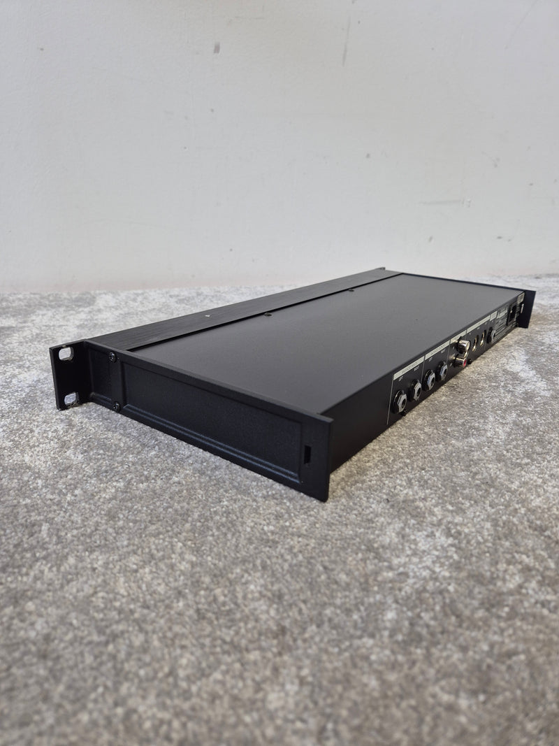 TC Electronic D-Two - Multi-Effects Processor, Digital Delay - Very Good w/ Original Box & Power Supply & Manuals - Image 12