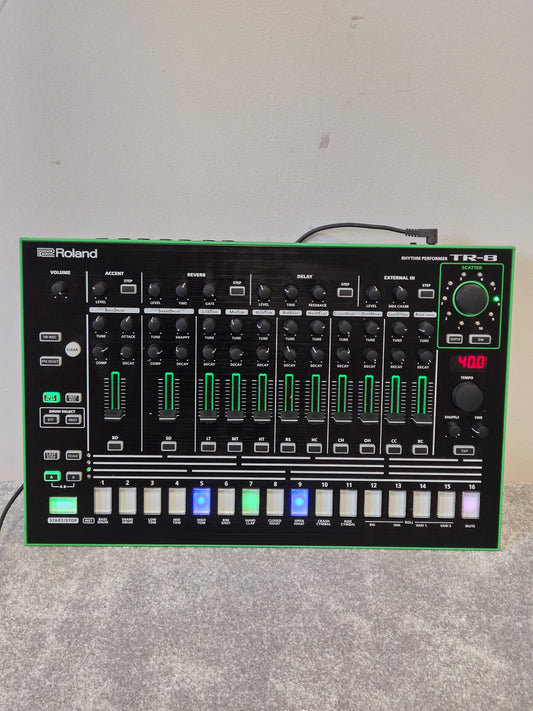 Roland TR-8 Drum Machine - Excellent w/ Original Box