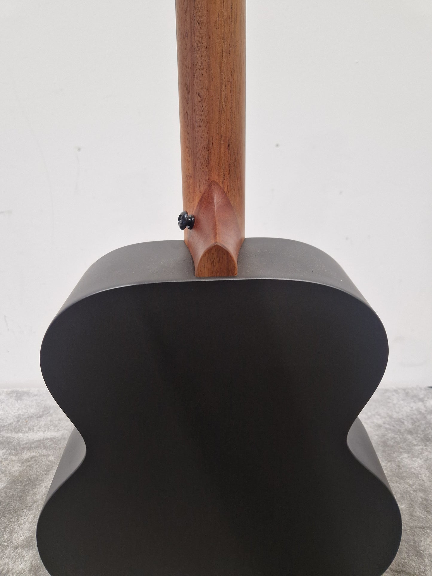 Enya EM-XO/BK (9/10) - Ex Demo - Carbon Fiber Ukulele, Built-in EQ - Excellent w/ Soft Case