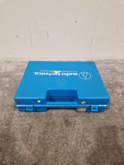 Audio-Technica ATW-R09 and ATW-T51 - Wireless Microphone System, High Fidelity - Very Good w/ Power Supply & Hard Case