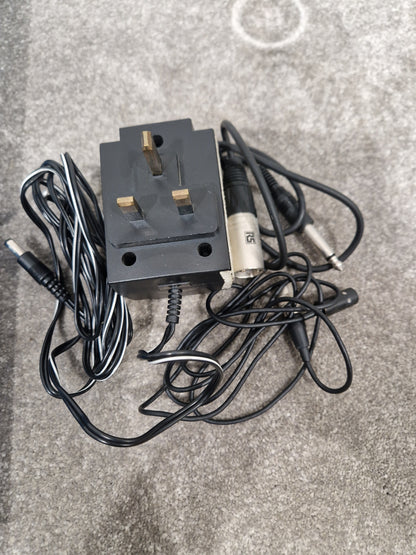 Audio-Technica ATW-R09 and ATW-T51 - Wireless Microphone System, High Fidelity - Very Good w/ Power Supply & Hard Case