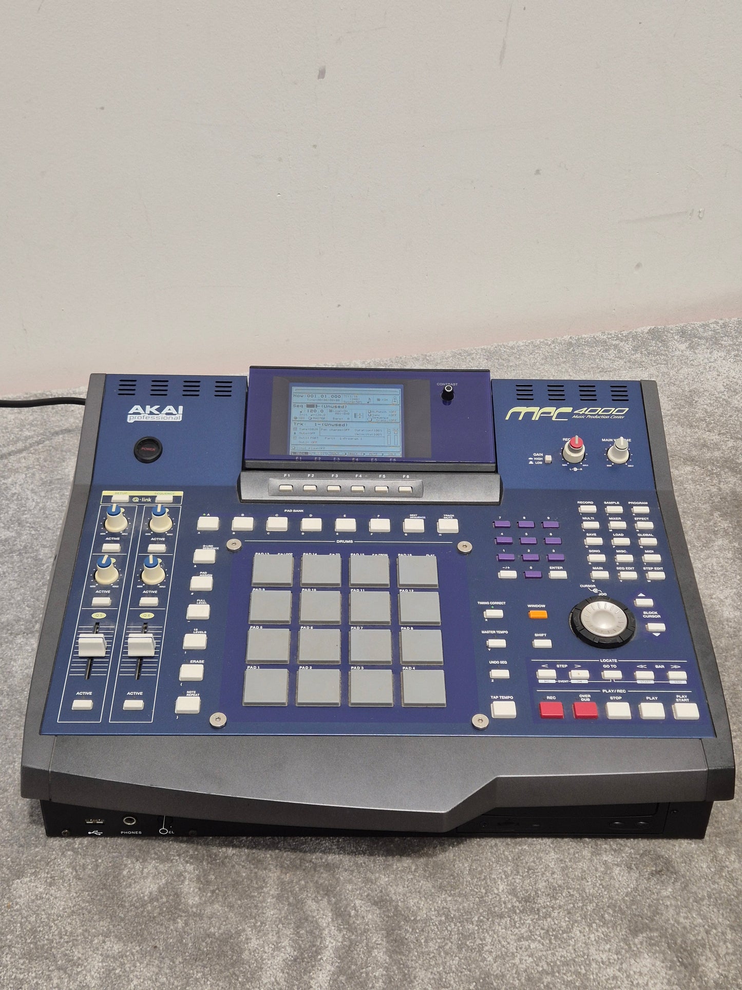 Akai MPC4000 - Music Production Centre Blue - Excellent