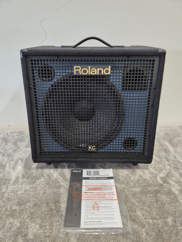 Roland KC550 - 4-Channel Keyboard Amplifier - Excellent w/ Swan Flight Case