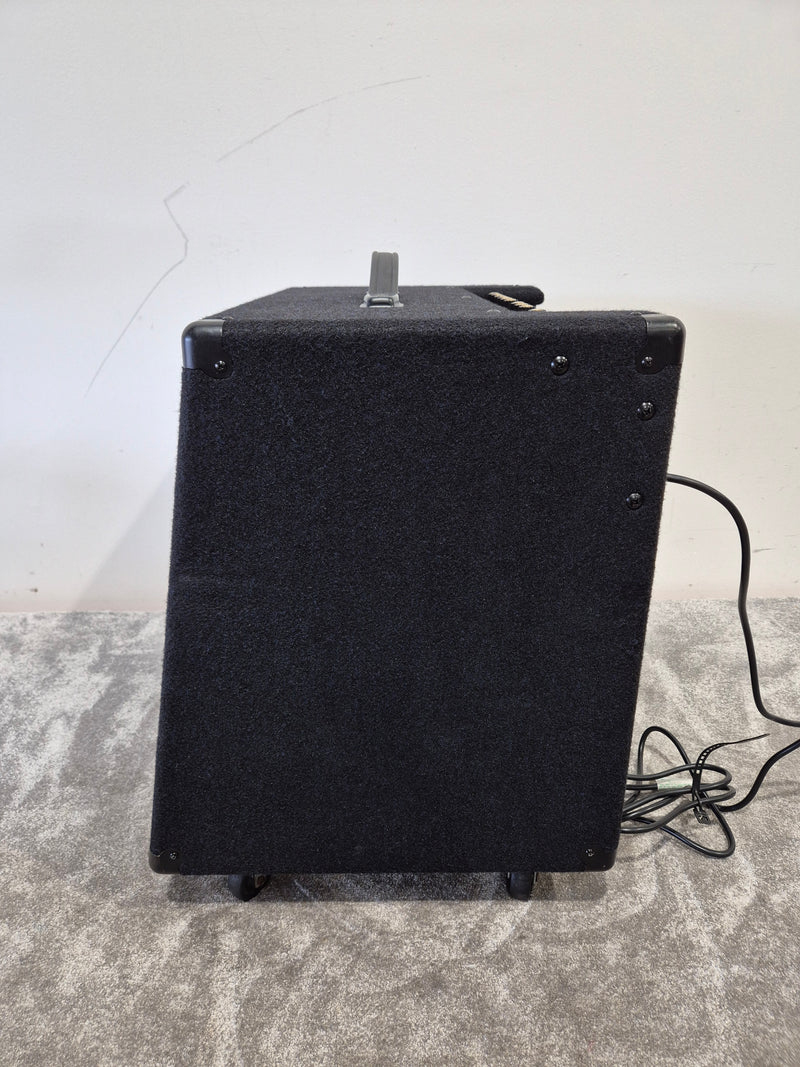 Roland KC550 - 4-Channel Keyboard Amplifier - Excellent w/ Swan Flight Case - Image 8