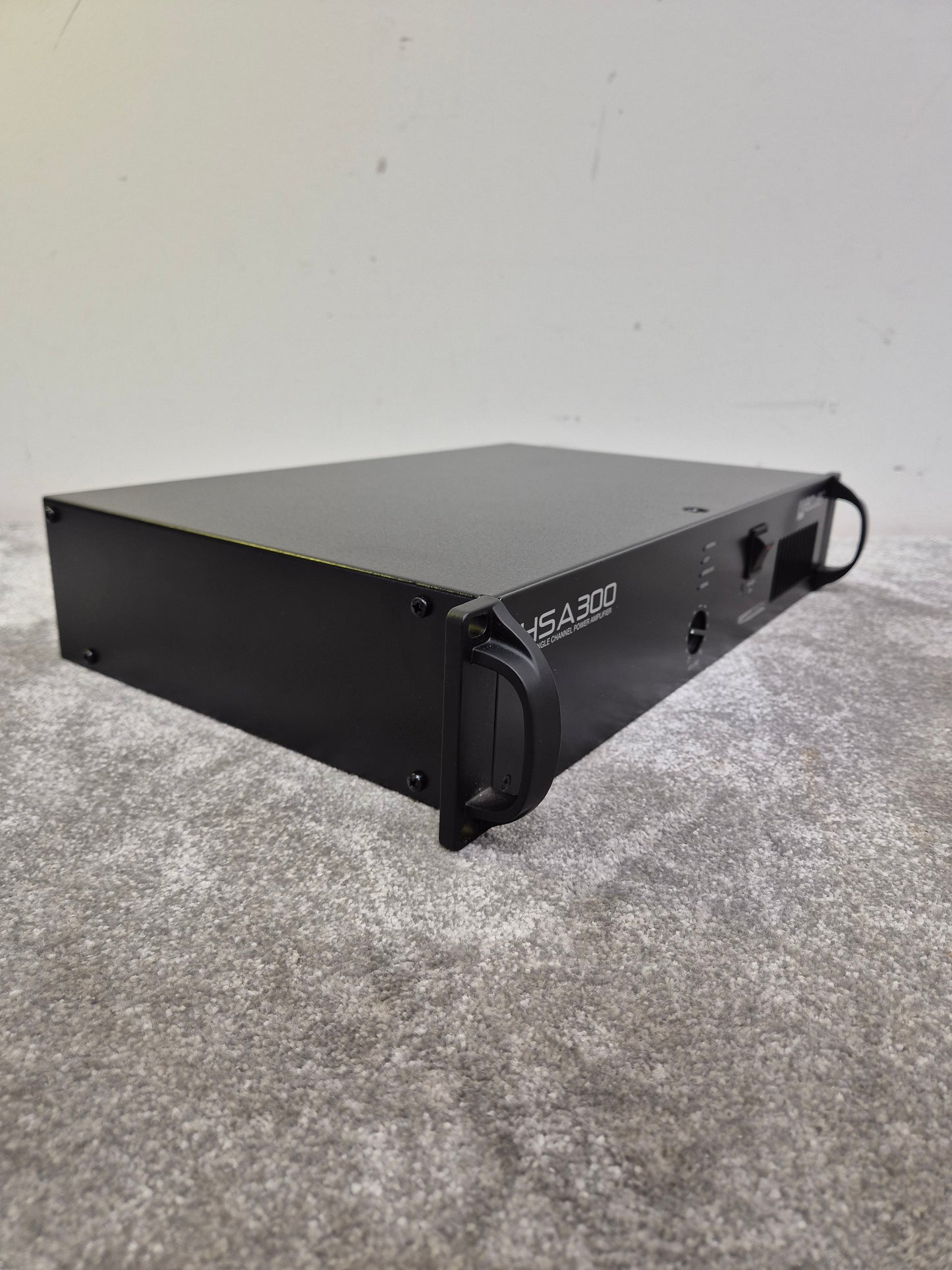 Ecler HSA300 - 300W High Efficiency Amplifier - Excellent w/ Original Box