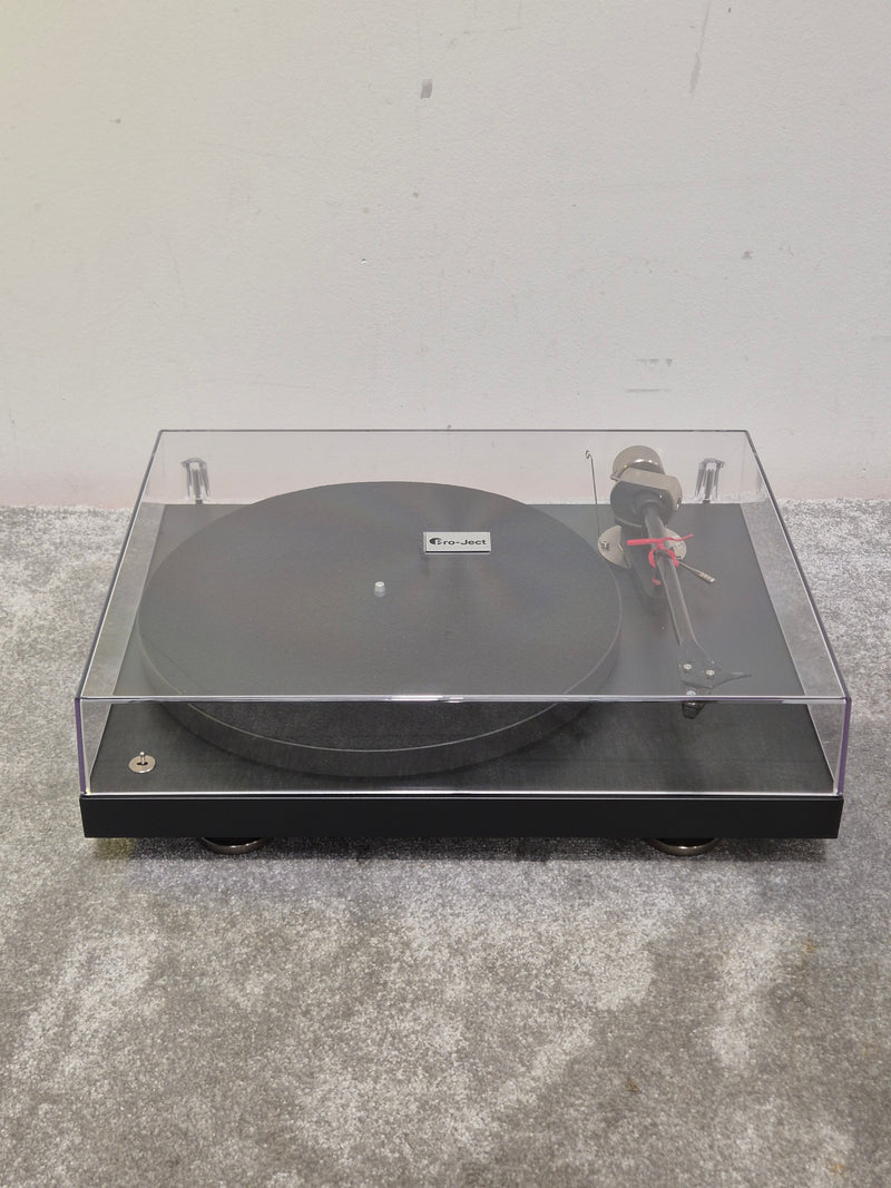 Pro-Ject Debut Pro Turntable - High-Quality Audio, Easy Setup - Excellent w/ Original Box & Manuals - Image 1