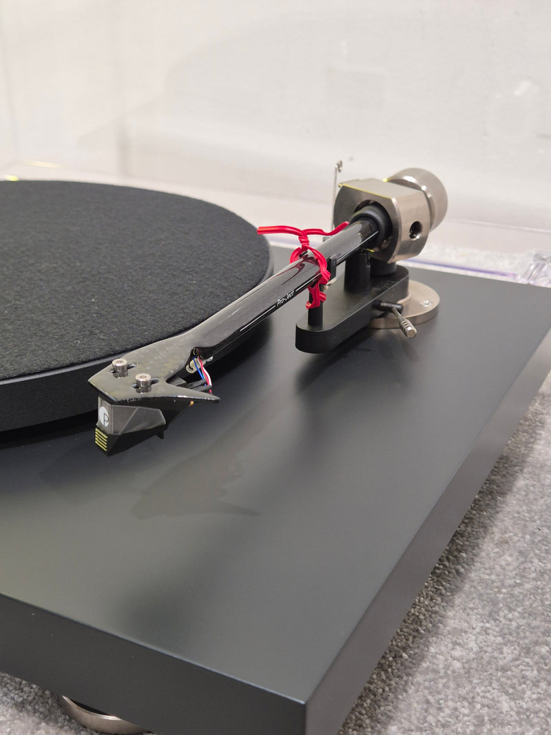 Pro-Ject Debut Pro Turntable - High-Quality Audio, Easy Setup - Excellent w/ Original Box & Manuals - Image 2