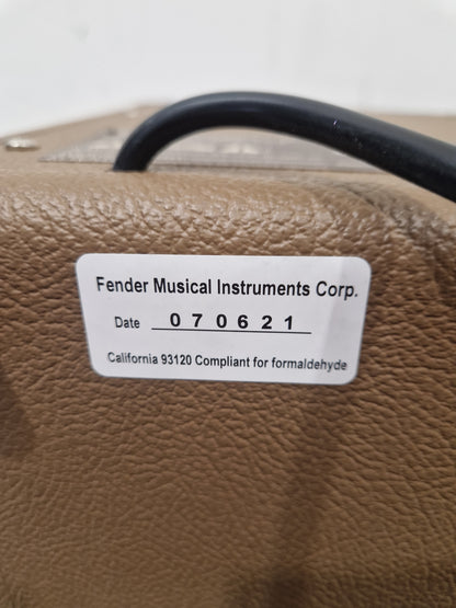 Fender Acoustasonic 15 - 15-Watt Amplifier, String Dynamics Modeling - Mint w/ Tags