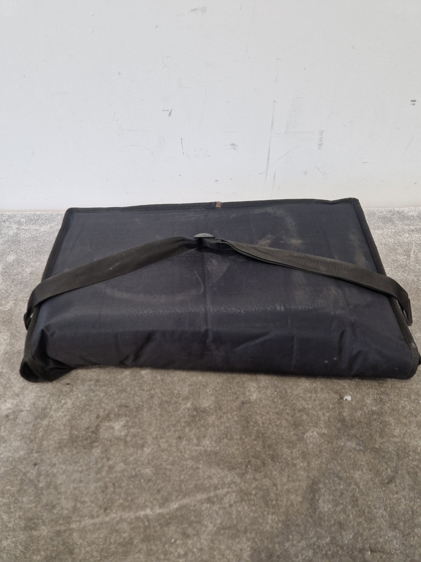 Orla XM900 DLX orchestra module - 900 Sounds, 128-Note Polyphony - Spares or Repair w/ Power Supply & Soft Case