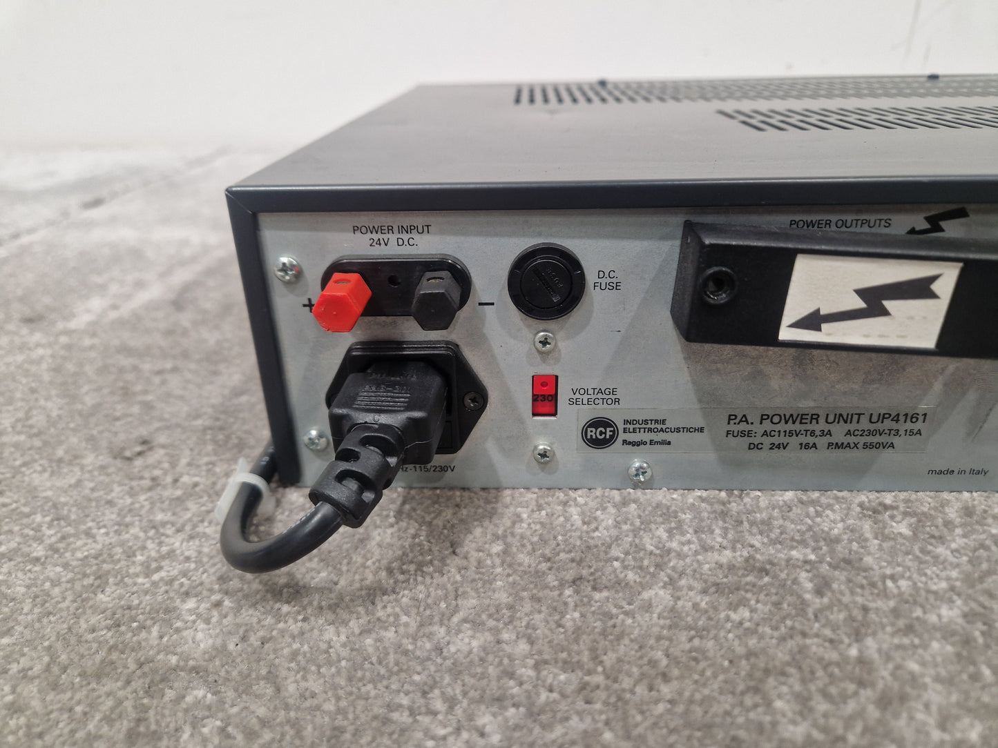 RCF PA Power Unit UP4161 - High-Power Amplification, Compact Design - Very Good