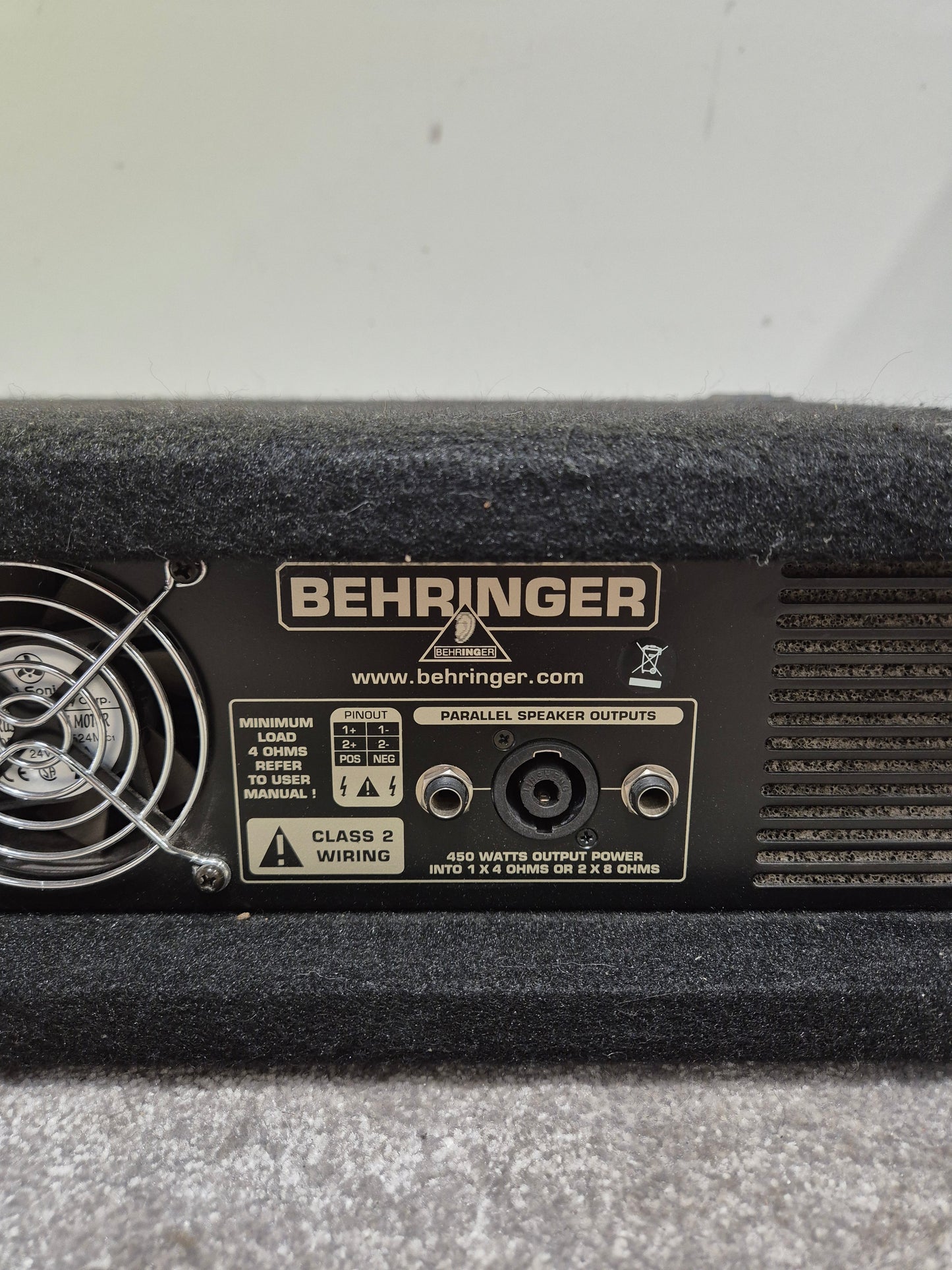 Behringer Ultrabass BX4500H 450W Bass Amplifier - High Power, Versatile EQ - Excellent