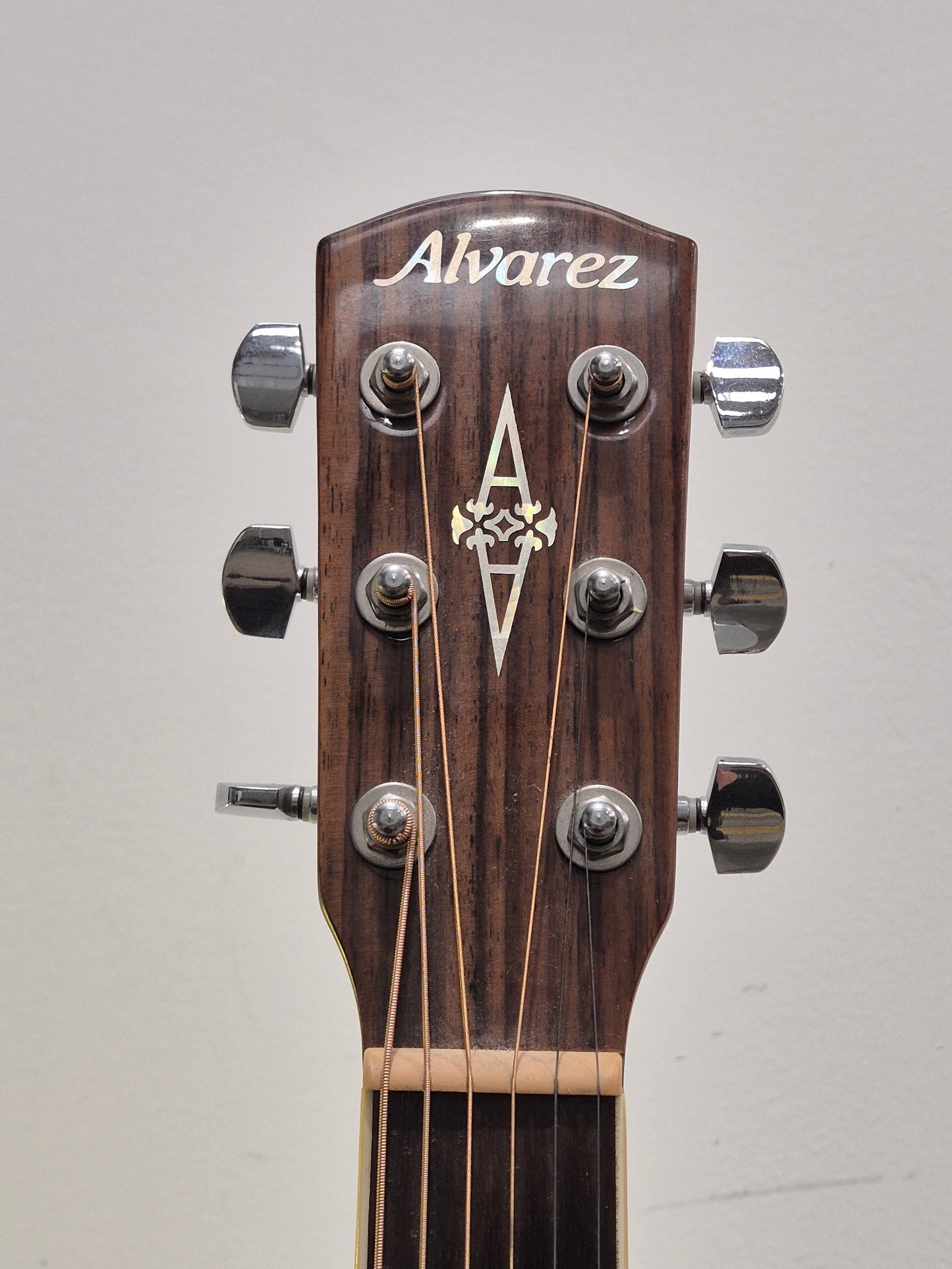 Alvarez RD26SB - Dreadnought Body Acoustic Guitar - Excellent
