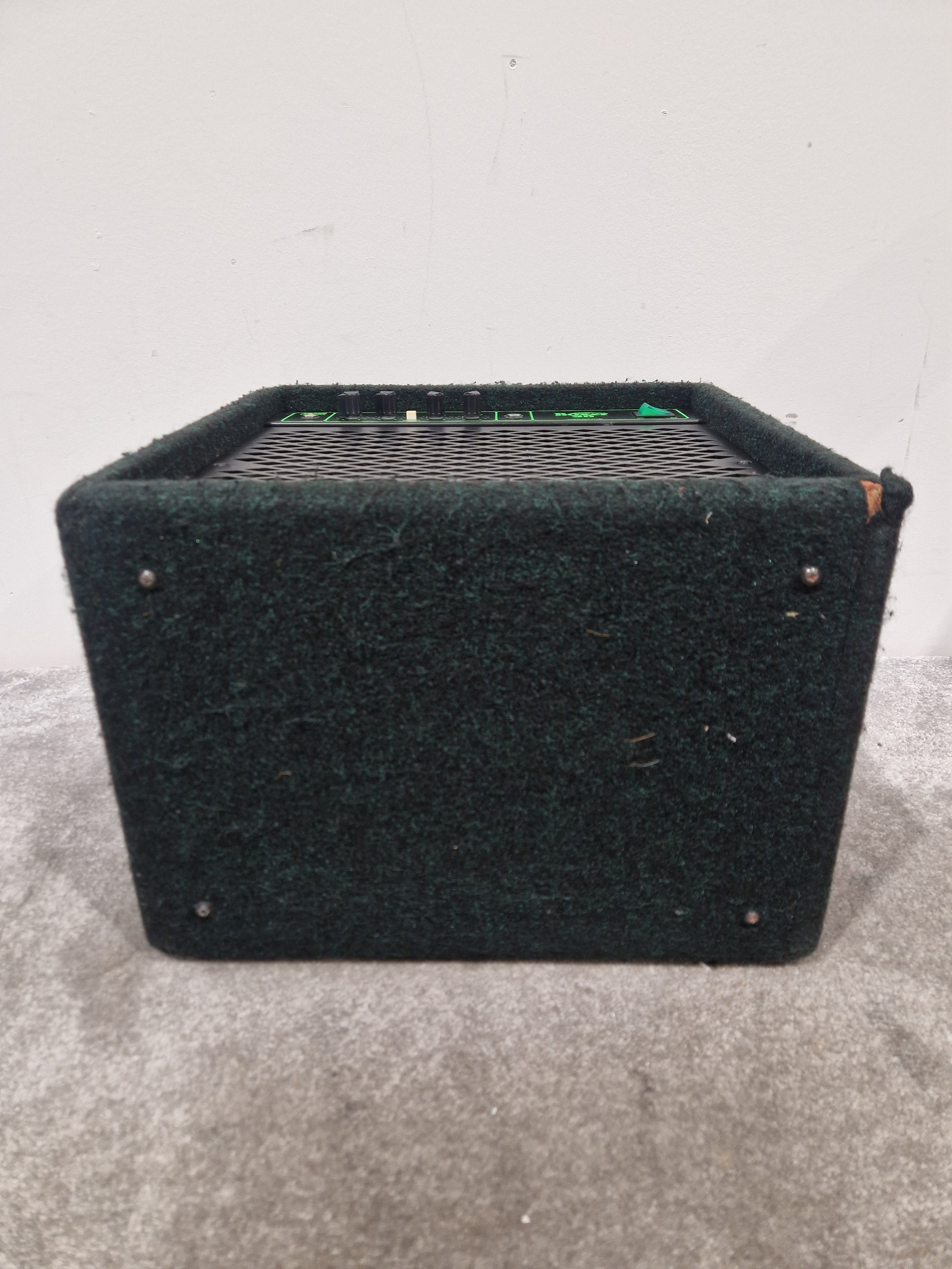 Trace Elliot Boxer 30 Bass Amplifier - 30 Watts, Compact Design