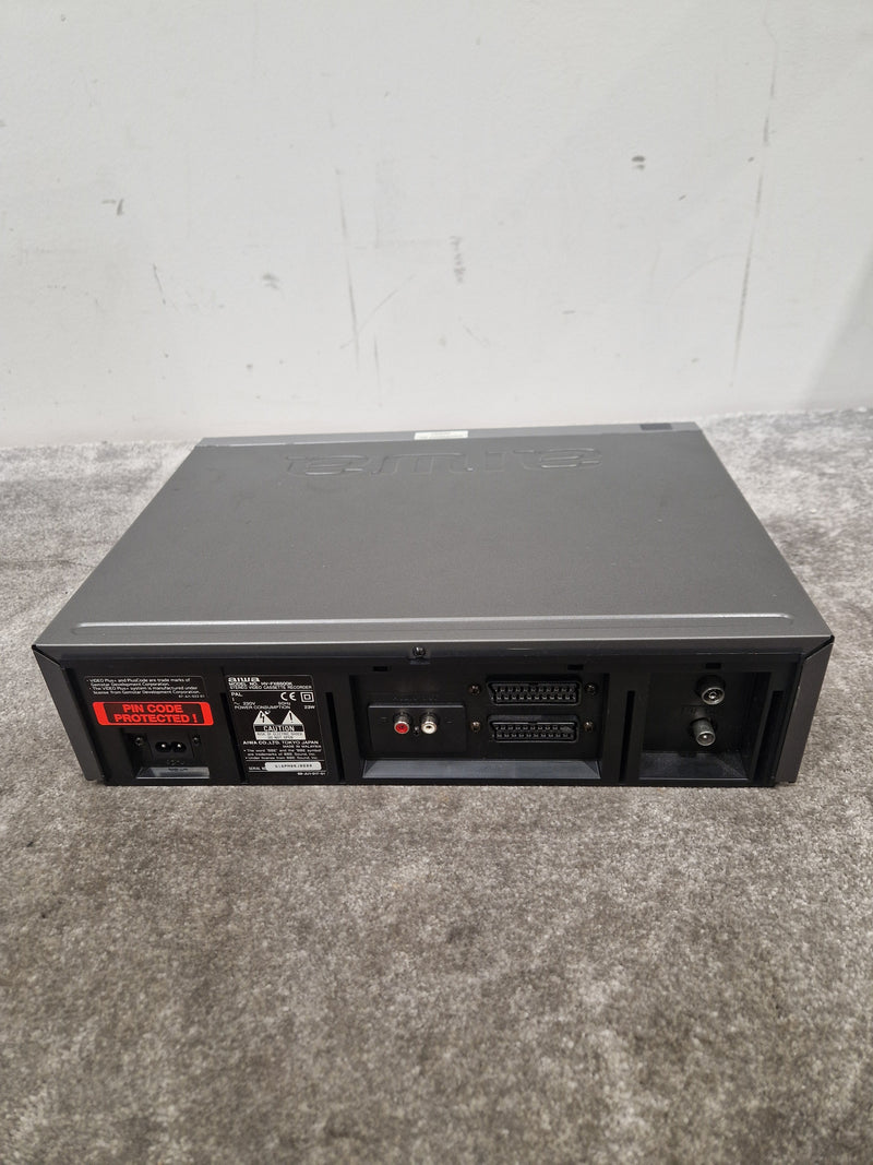 AIWA. VHS Player FX6500 - VHS Playback, Rackmount Design - Very Good w/ Power Supply & Manuals & Rackmount Case - Image 11