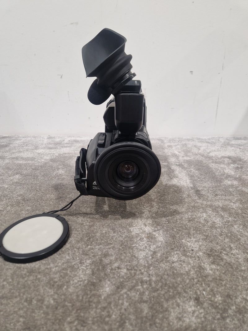 Panasonic NV-M50 - Compact VHS-C Camcorder - Spares or Repair w/ Hard Case & Panasonic AC adapter VW-AM10 - Image 5